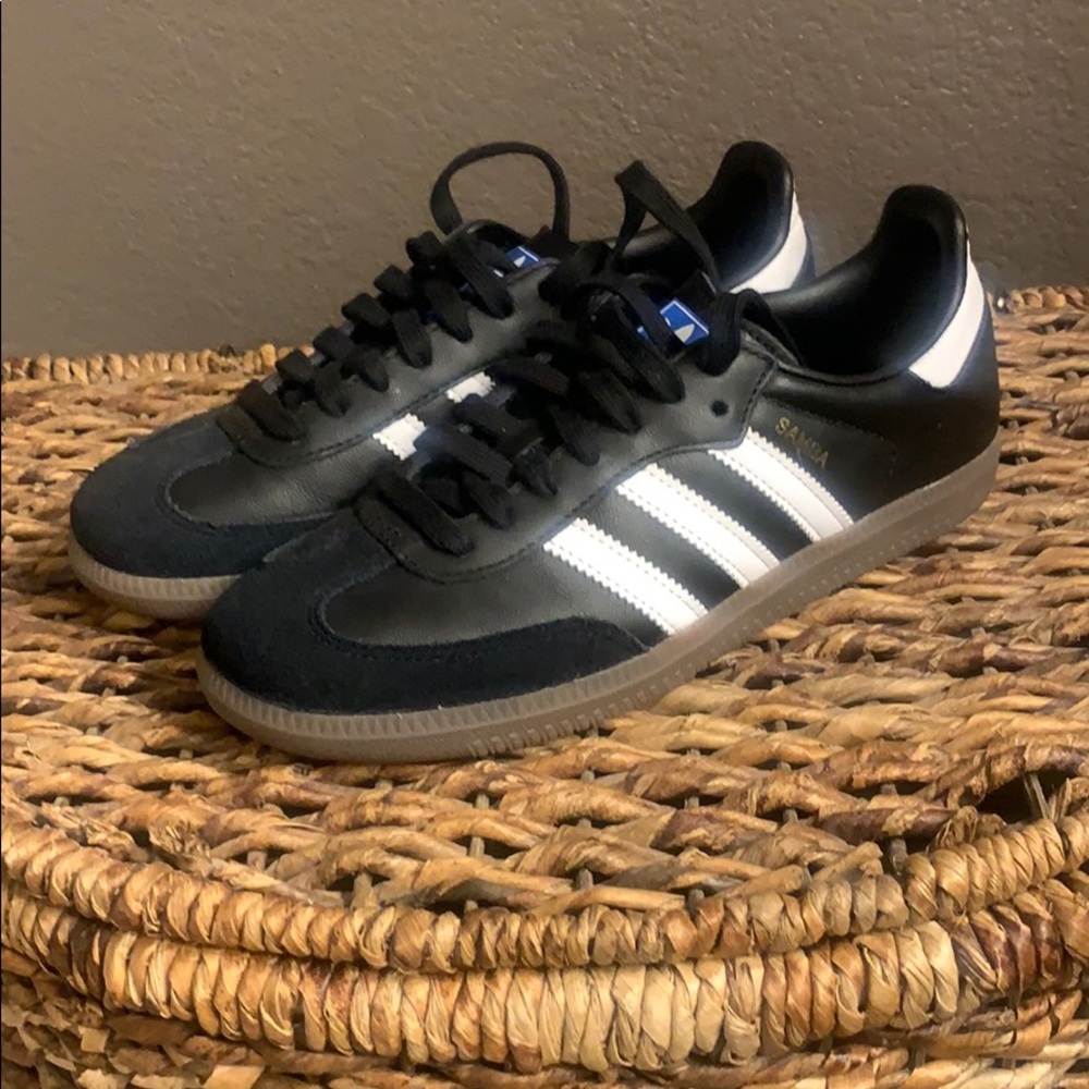 Adidas Samba tennis shoes, never worn